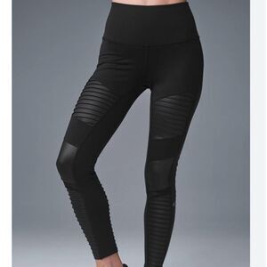 Women ALO YOGA High-Waist Moto Leggings in Black Size Small Athletic Athleisure
